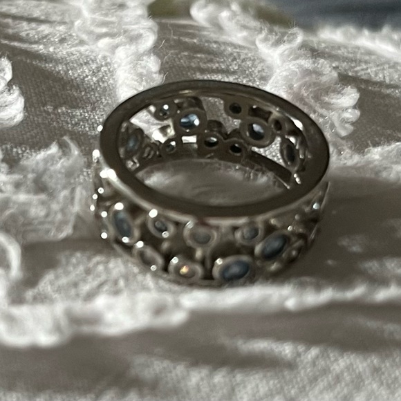💙💎💍 Cute Blue & Clear Stone Silver Ring-Size 6 - Picture 3 of 4